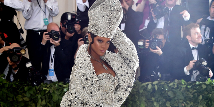 pearl jewelry from Met Gala